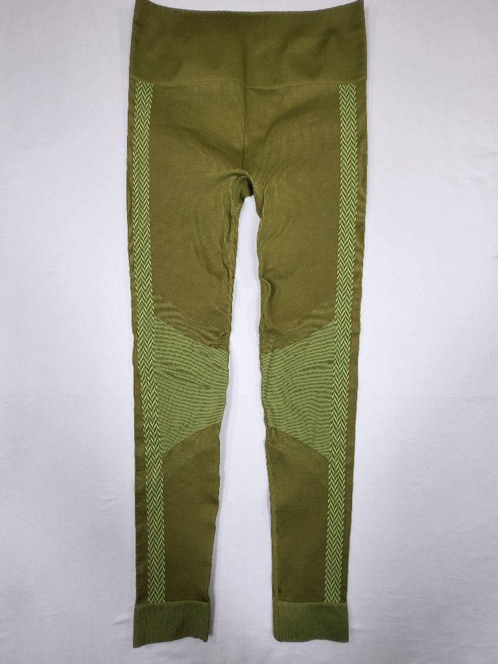 Fabletics High-Waisted Seamless Chevron Stripe Leggings Olive Green M